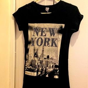 New york t-shirt.